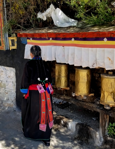 #2C-women-of-the-World-tibet
